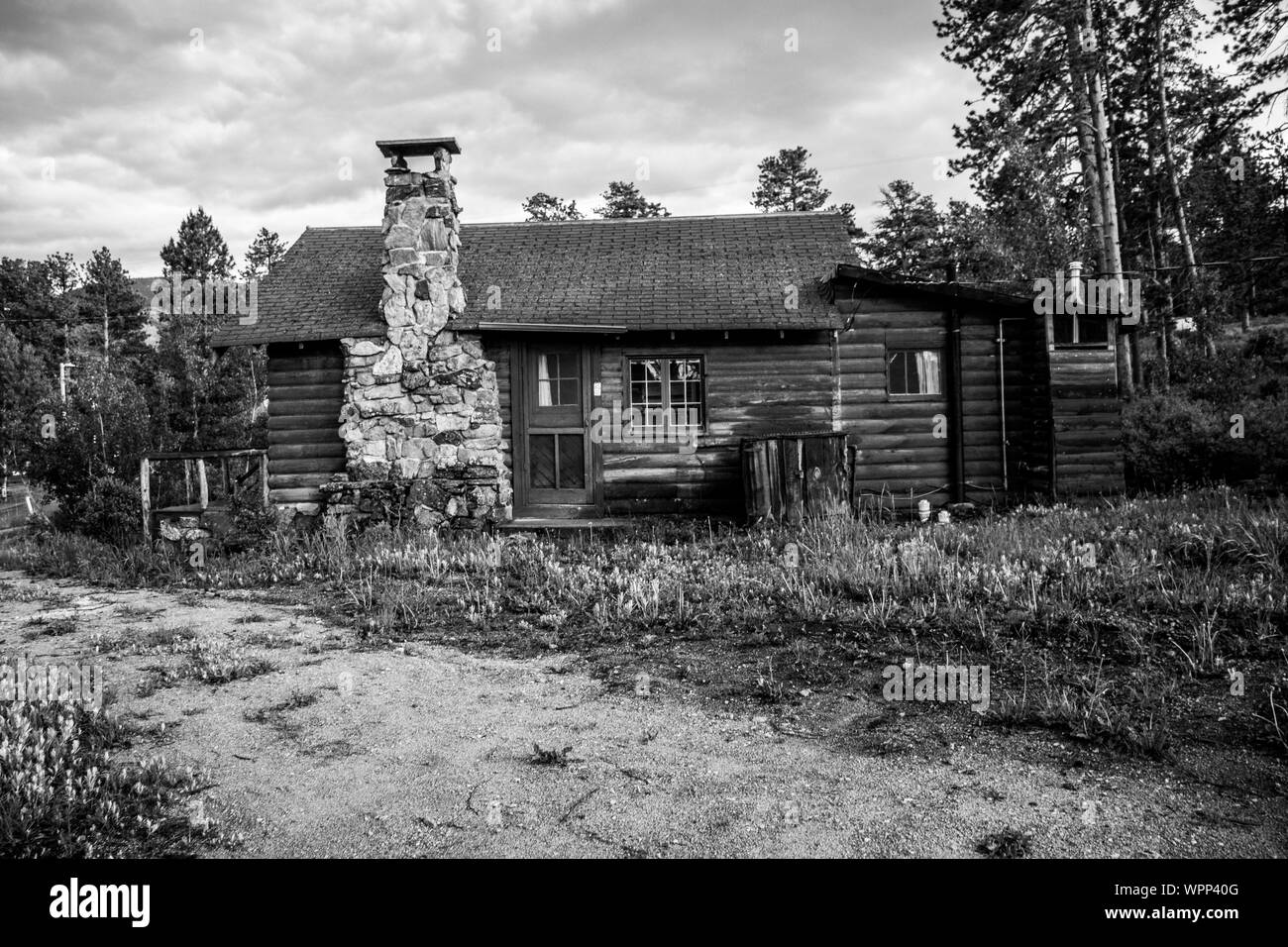 Historical rustic cabin Black and White Stock Photos & Images - Alamy