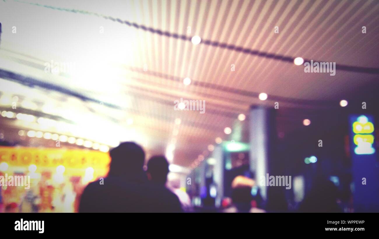 Shopping mall people walking hi-res stock photography and images - Alamy