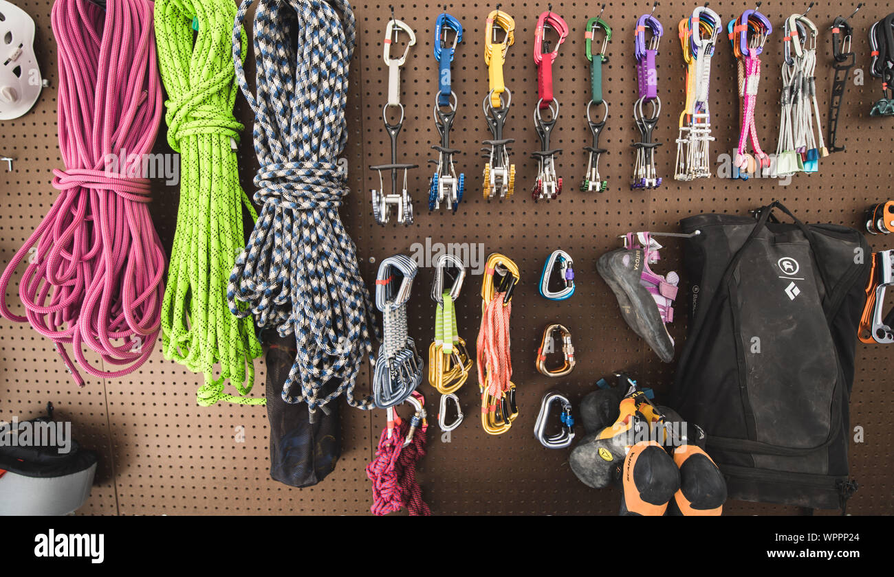 Mountaineering equipment hires stock photography and images Alamy