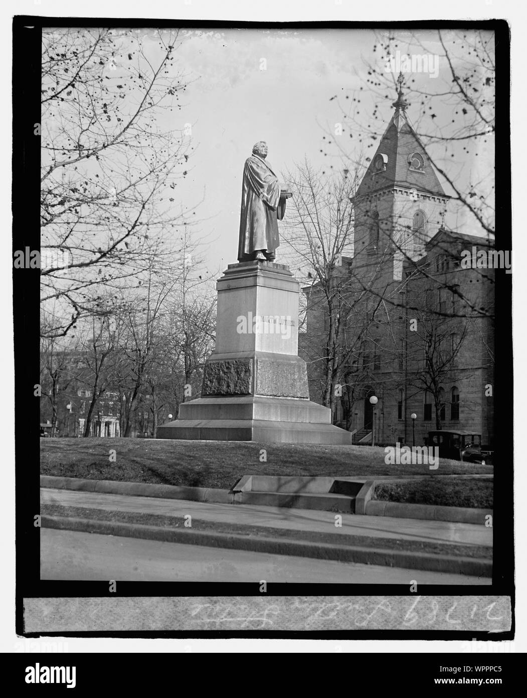 Reformer martin luther statue Black and White Stock Photos & Images - Alamy