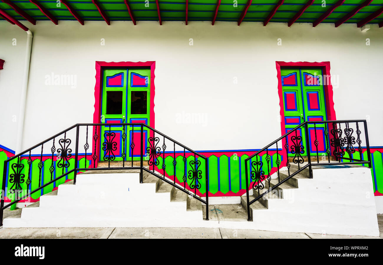 Color colonial building in hi-res stock photography and images - Alamy