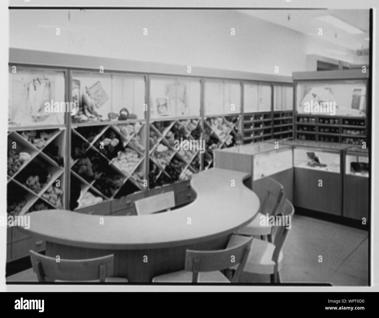 American experience new york Black and White Stock Photos & Images - Alamy