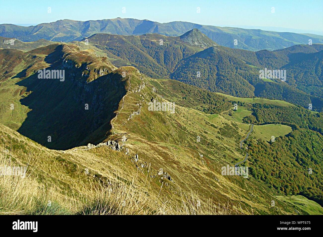 Wooded Ridges Wooded range hi-res stock photography and images - Alamy