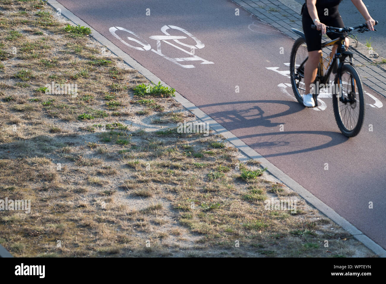 Cycling infrastructure hires stock photography and images Alamy