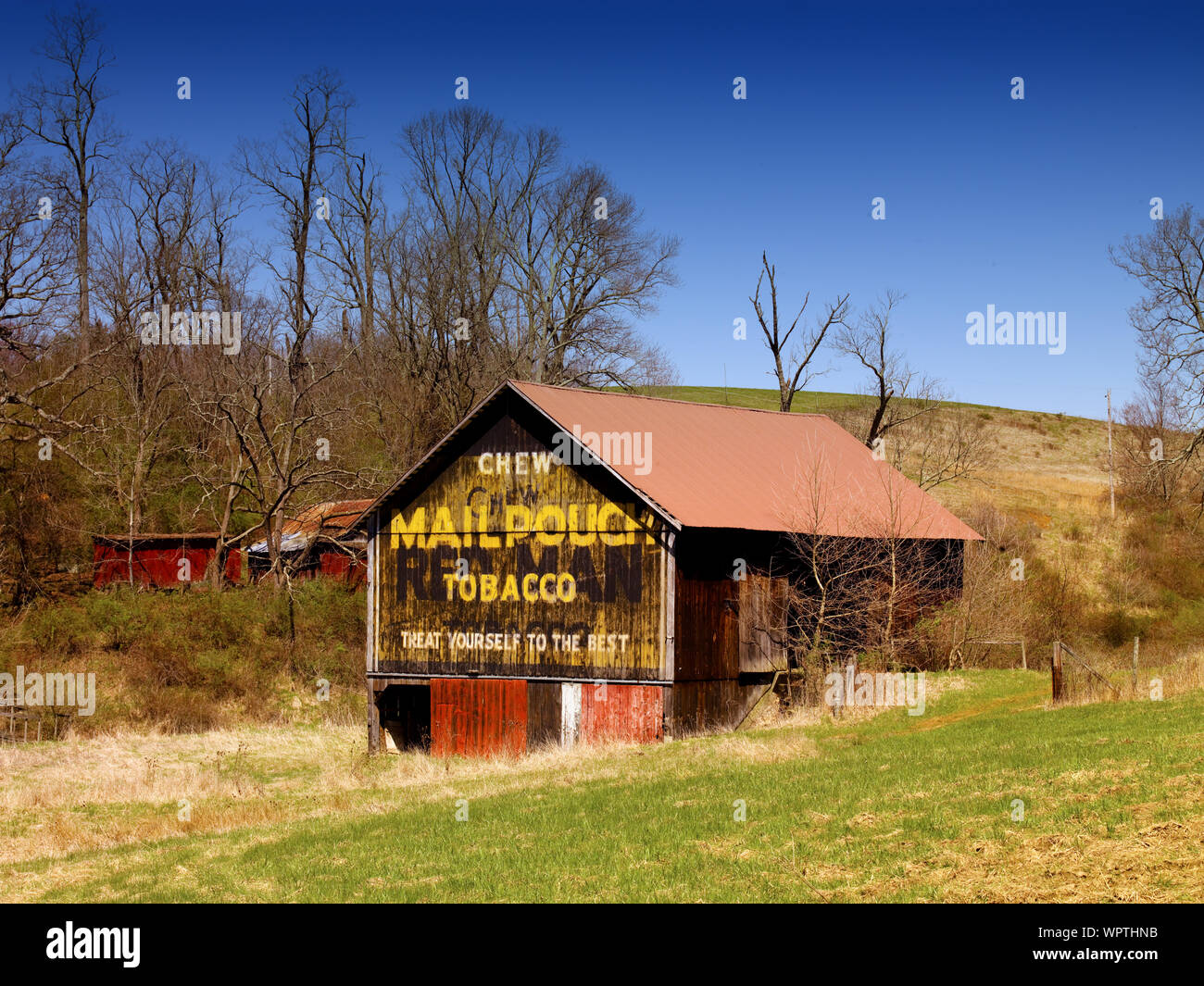 Mail pouch barn on historic National Road, Ohio Stock Photo Alamy