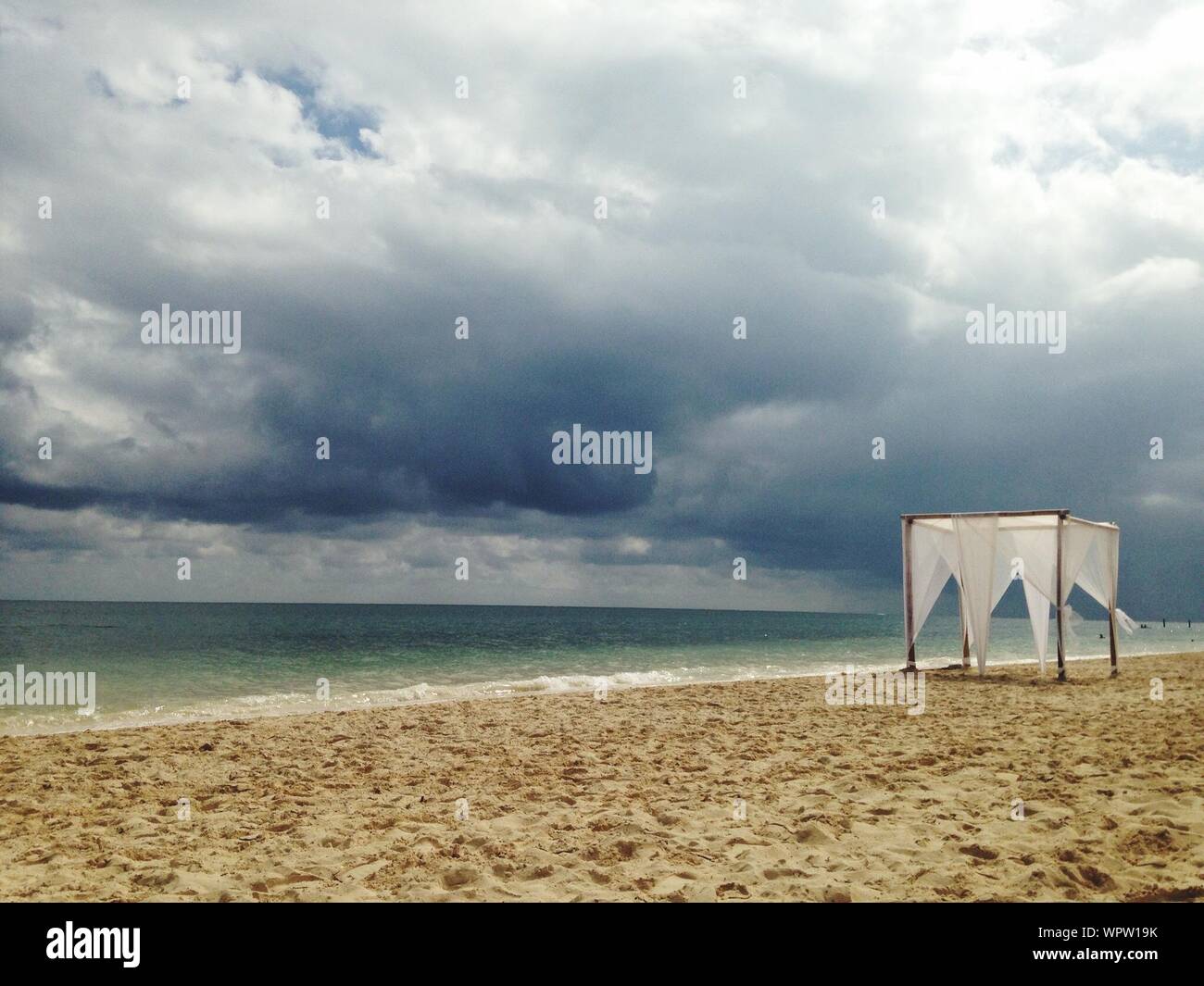 Gazebo On Beach High Resolution Stock Photography and Images Alamy — free download