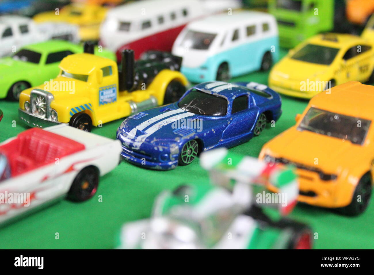 hot wheels yellow car