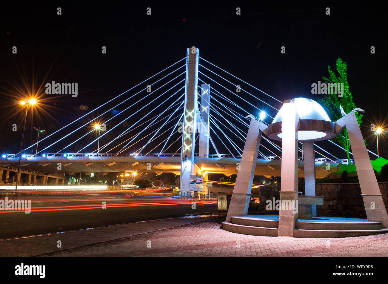 Built structure road bridge hi-res stock photography and images - Alamy