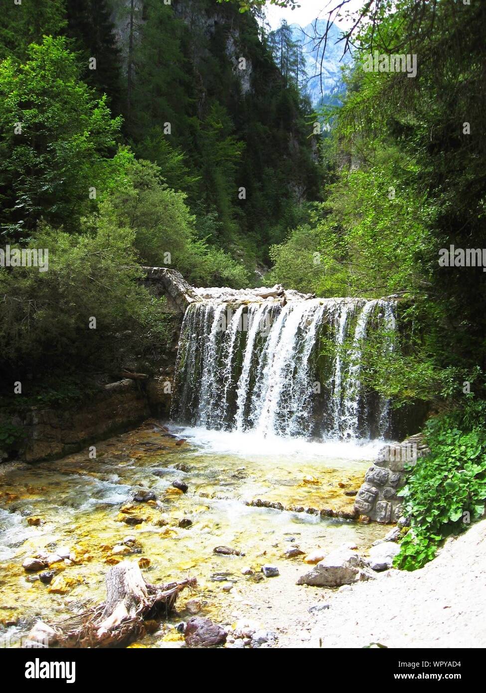 Small waterfall hi-res stock photography and images - Alamy