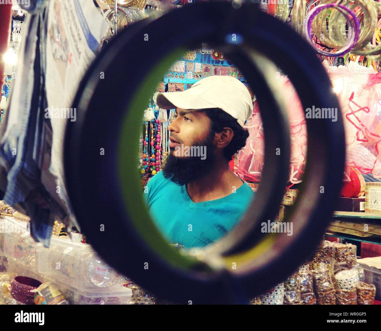 Bangle vendor hires stock photography and images Alamy