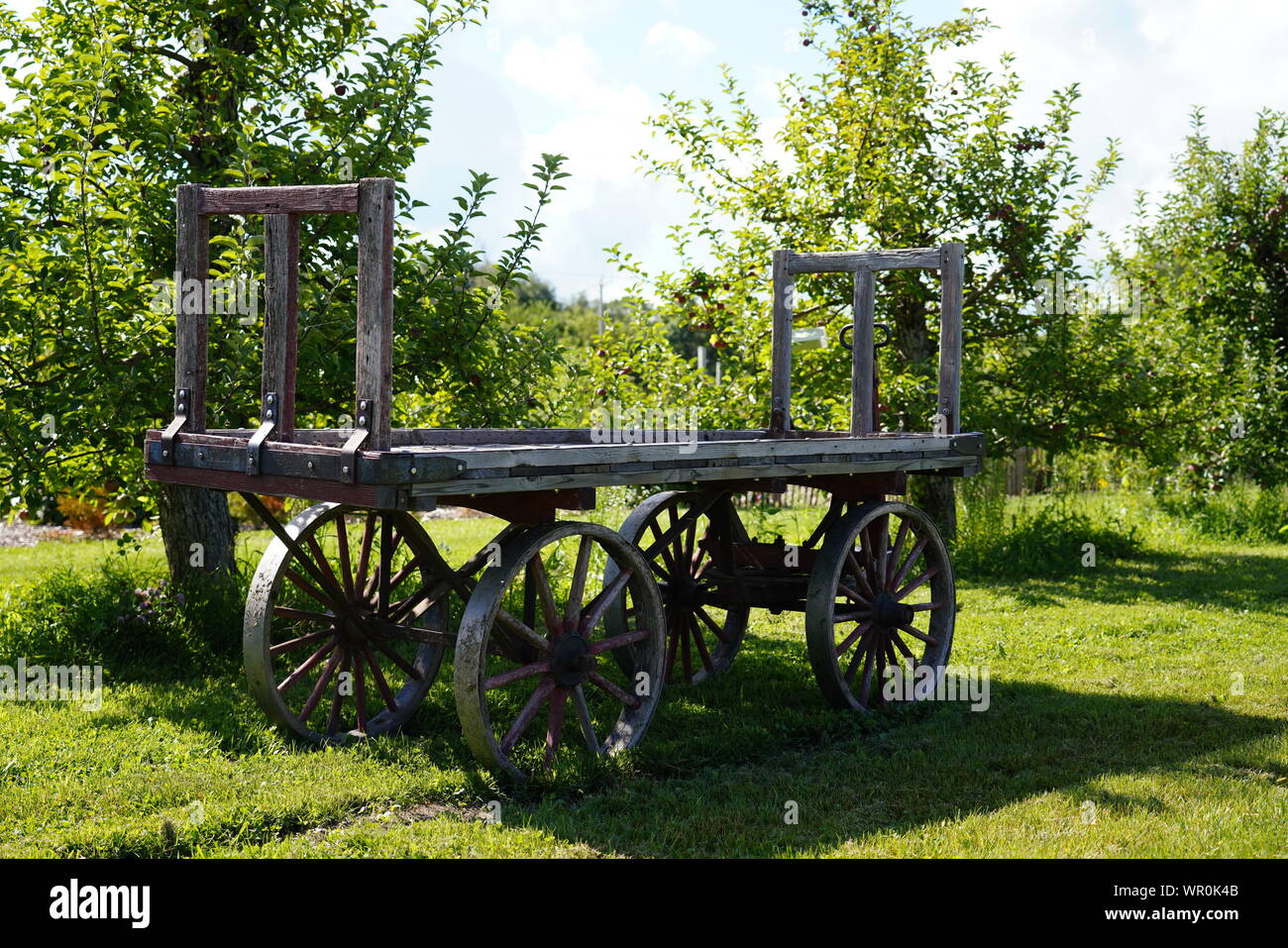 little wooden wagon
