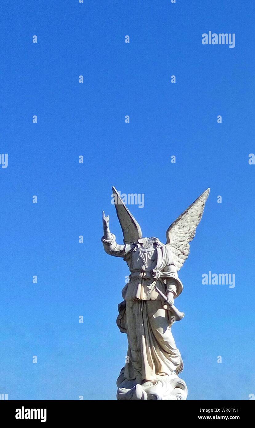 Broken statue angel hires stock photography and images Alamy