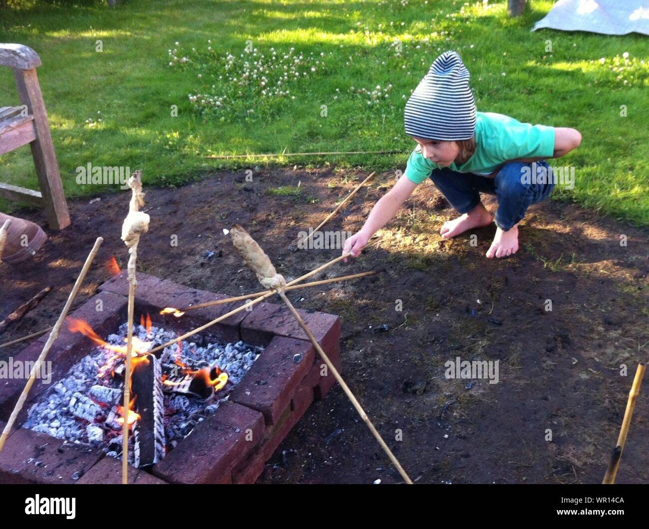 Stick fire hires stock photography and images Alamy