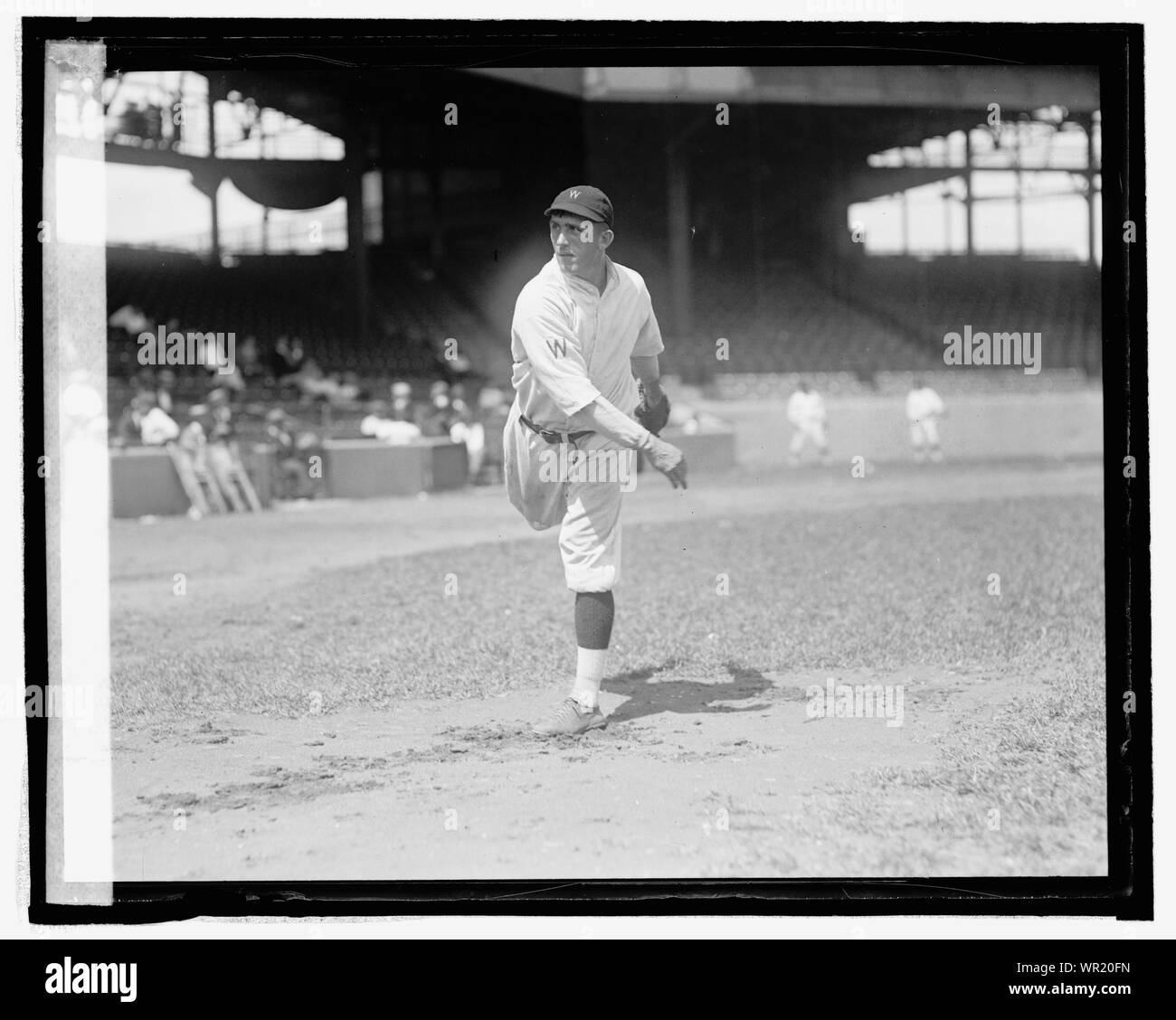 Historic portrait generic hi-res stock photography and images - Alamy