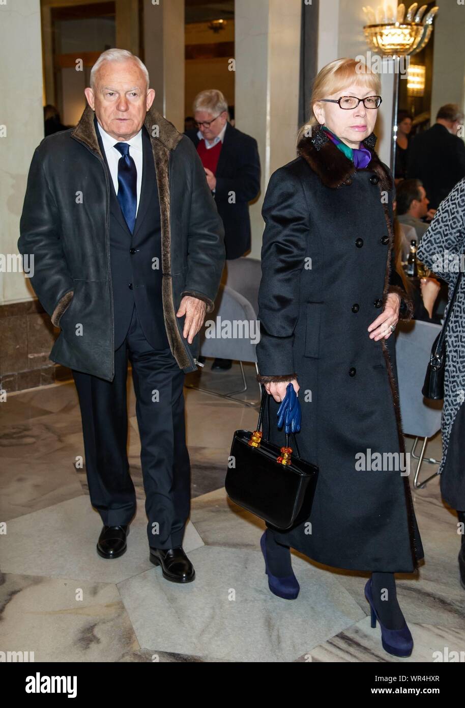 02.12.2018 Warsaw, Poland. Pictured: Leszek Miller with his wife Aleksandra Stock Photo