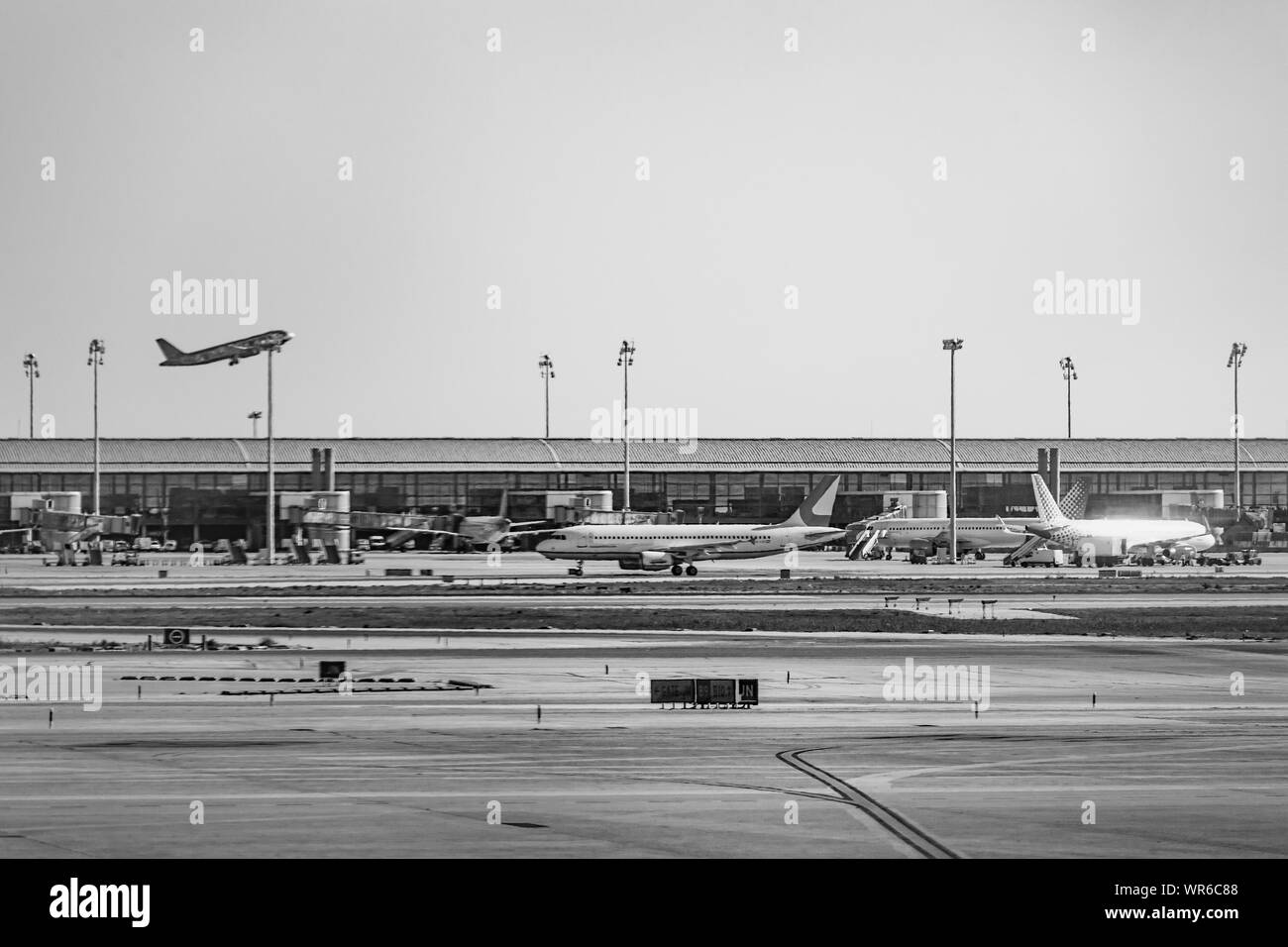 airport boarding, international airport, boarding area, departure check