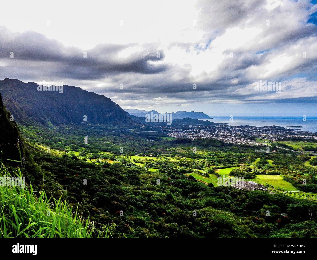 Honolulu landscape color hi-res stock photography and images - Alamy