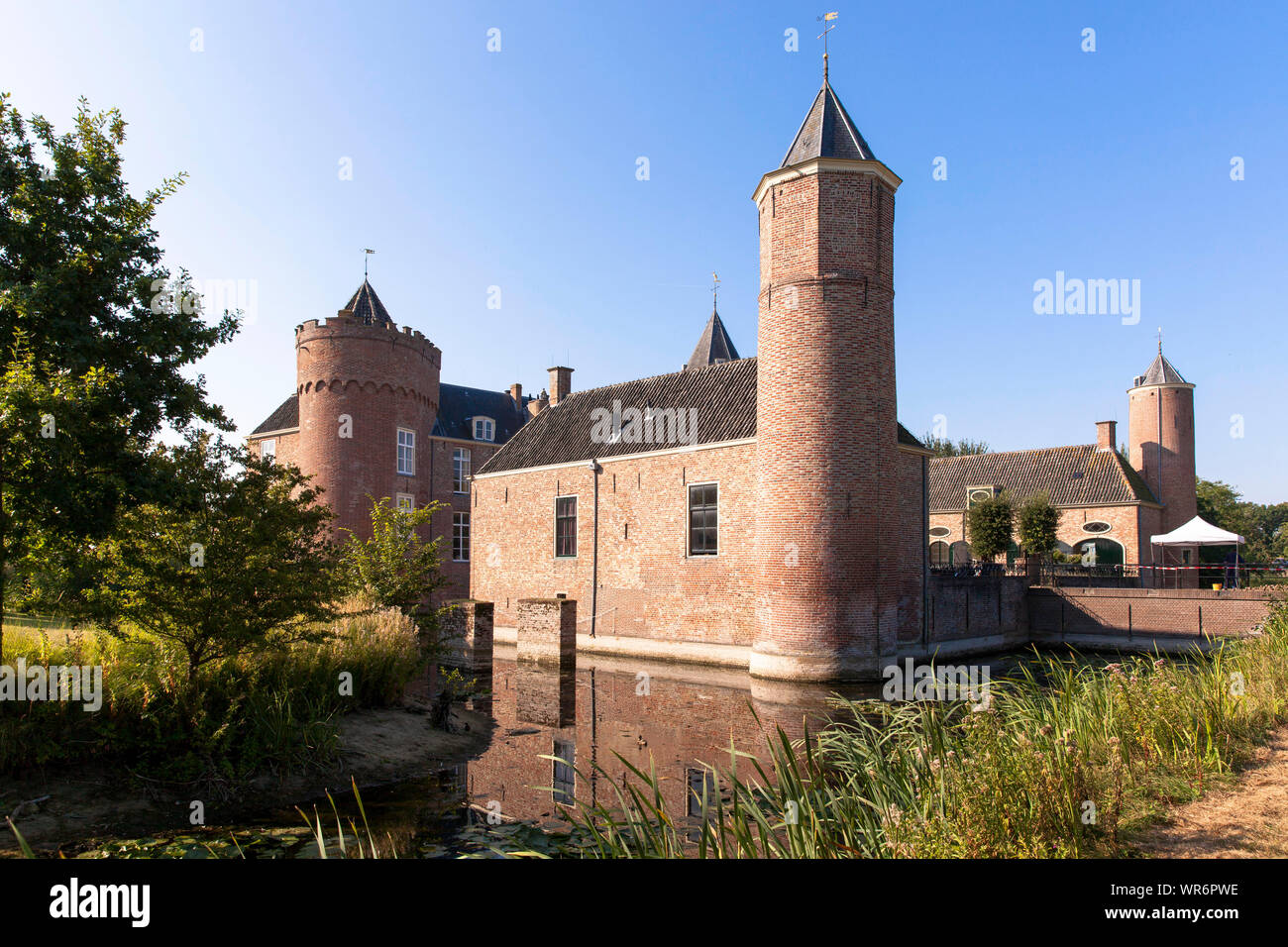 Europe, Netherlands, castle Westhove near Domburg on the peninsula Walcheren.  Europa, Niederlande, Schloss Westhove bei Domburg auf Walcheren. Stock Photo