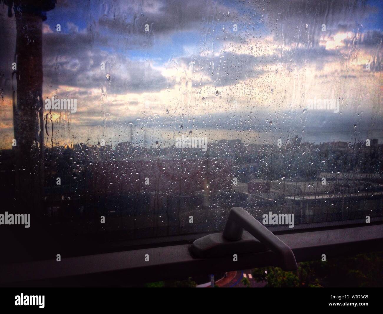 Wet house hires stock photography and images Alamy