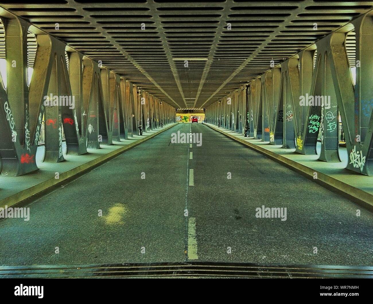Cantilever_bridge hi-res stock photography and images - Alamy