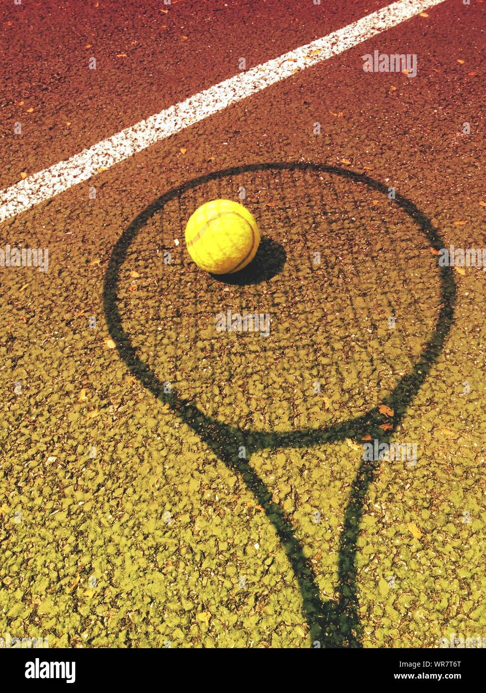 Tennis ball on tennis racket hires stock photography and images Alamy