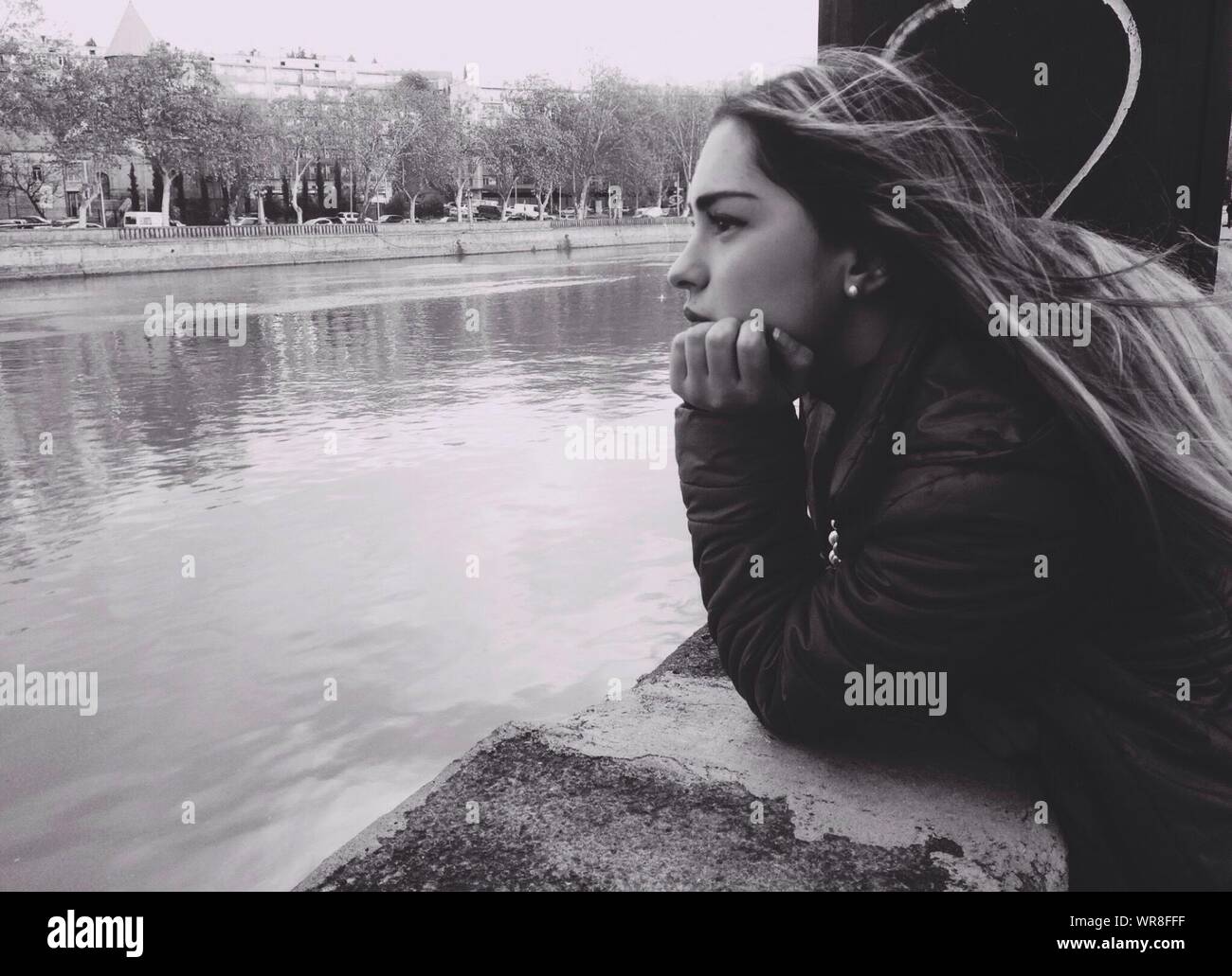 Leaning on his elbows hi-res stock photography and images - Alamy