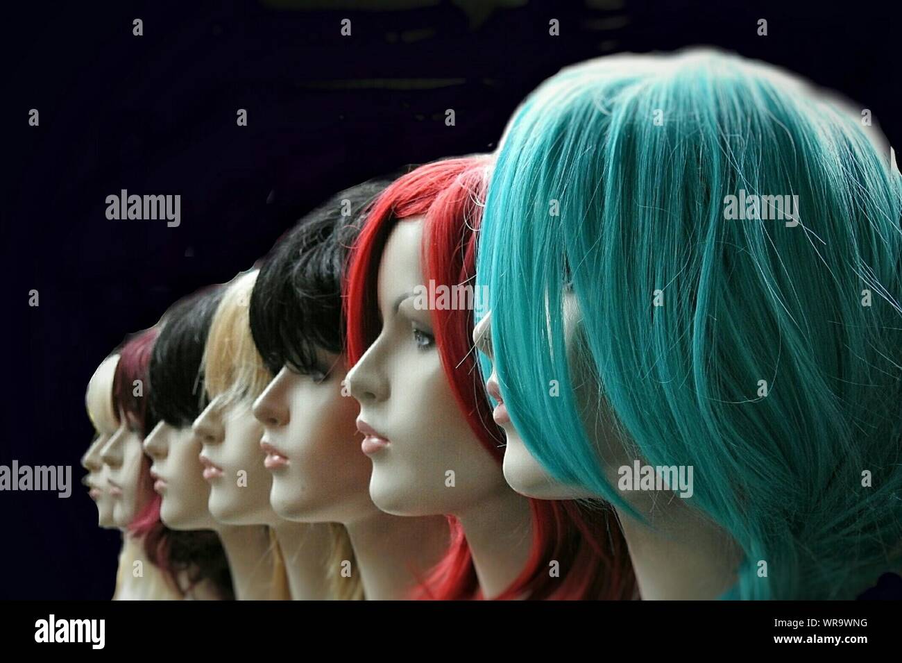 Mannequins with wigs hires stock photography and images Alamy