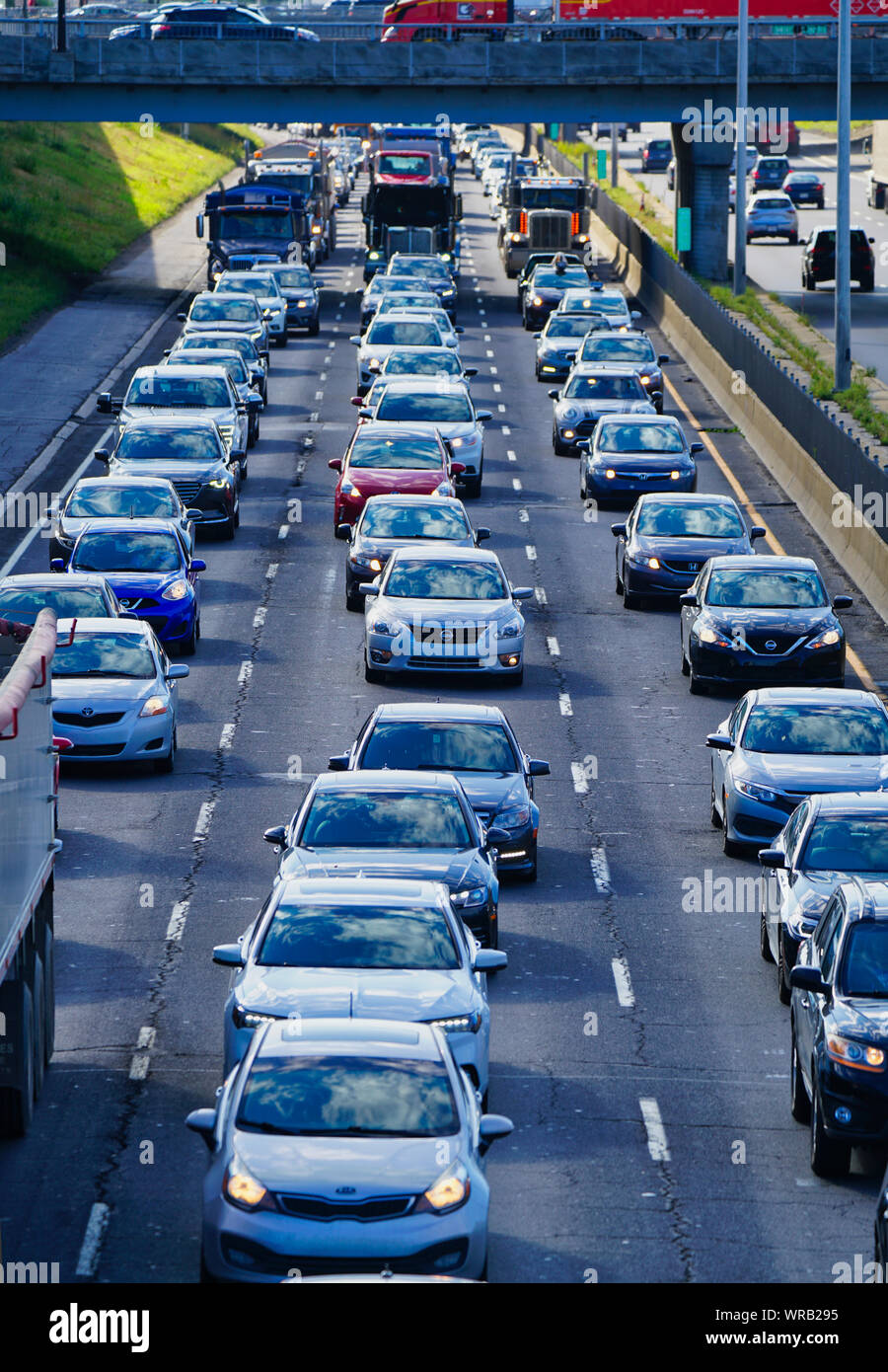 Morning rush hour work traffic hires stock photography and images Alamy