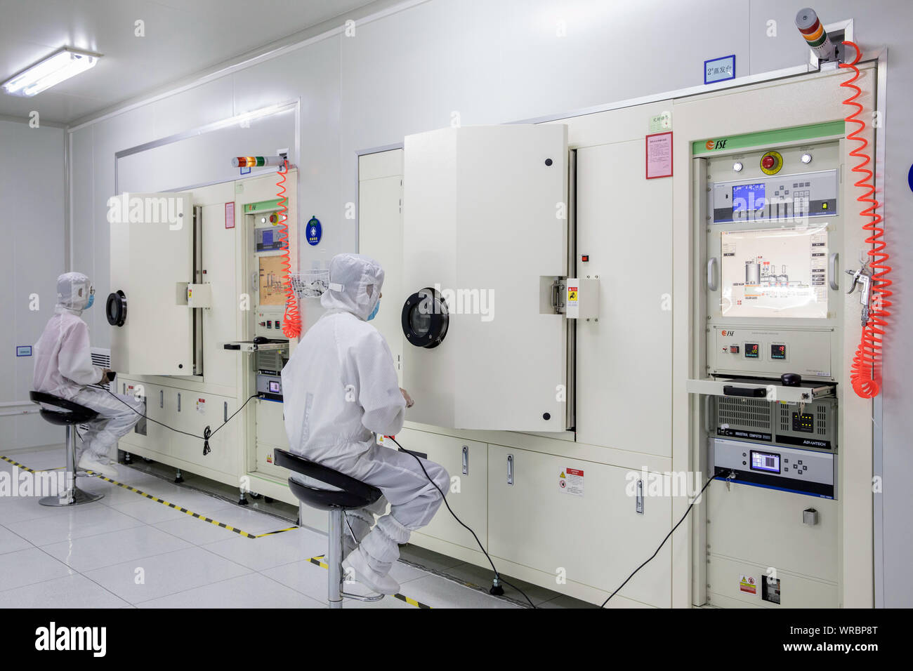 Semiconductor wafers hi-res stock photography and images - Alamy