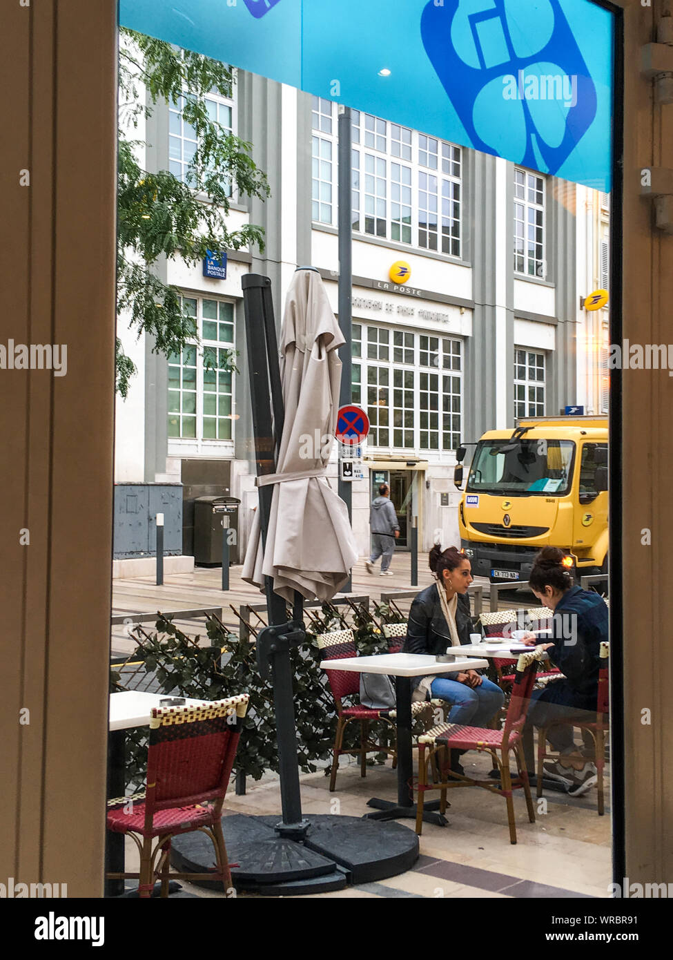 La Poste Paris High Resolution Stock Photography And Images Alamy