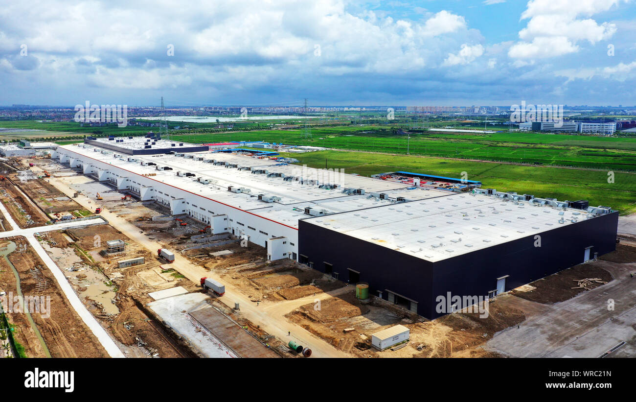 A view of the Tesla Gigafactory 3 under construction in the Lingang area of the China (Shanghai) Pilot Free Trade Zone (FTZ) in Pudong, Shanghai, Chin Stock Photo