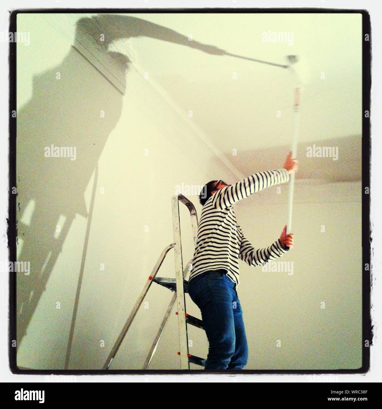 Man Painting The Ceiling White Stock Photo 272558623 Alamy