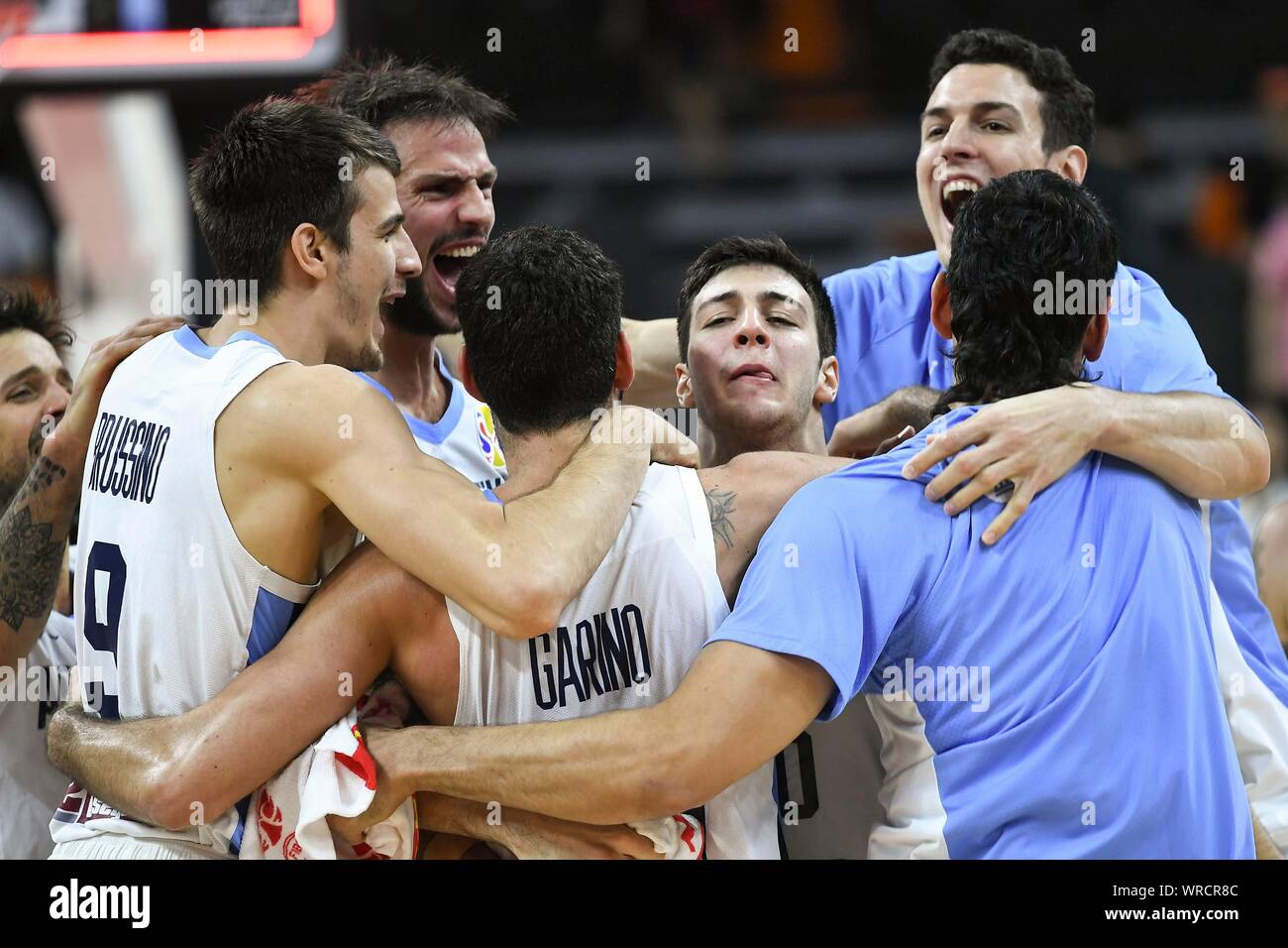 (190910) -- DONGGUAN, Sept. 10, 2019 (Xinhua) -- Players of Argentina celebrate after the quarter-final match between Argentina and Serbia at the 2019 FIBA World Cup in Dongguan, south China's Guangdong Province, Sept. 10, 2019. (Xinhua/Xue Yubin) Stock Photo