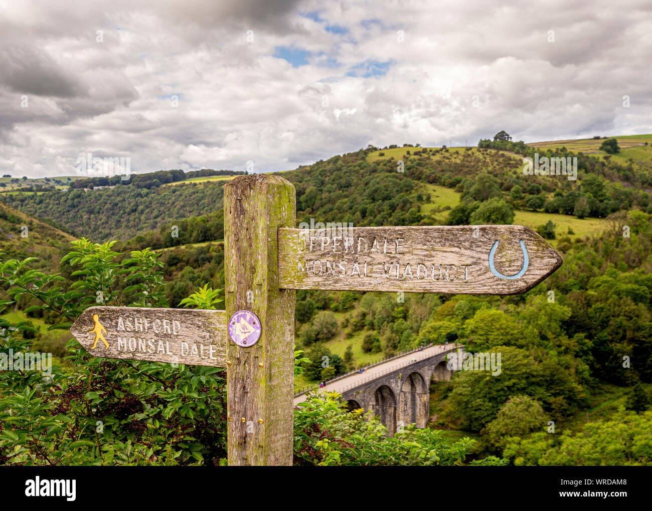 Signpost to Monsal Headstone Viaduct at Monsal Dale, Peak District, Derbyshire, UK. Stock Photo