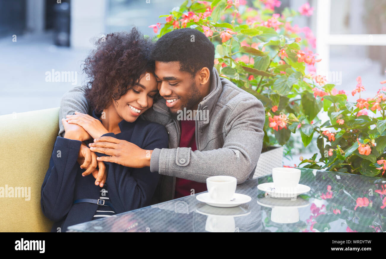 Cuddle cafe hi-res stock photography and images - Alamy