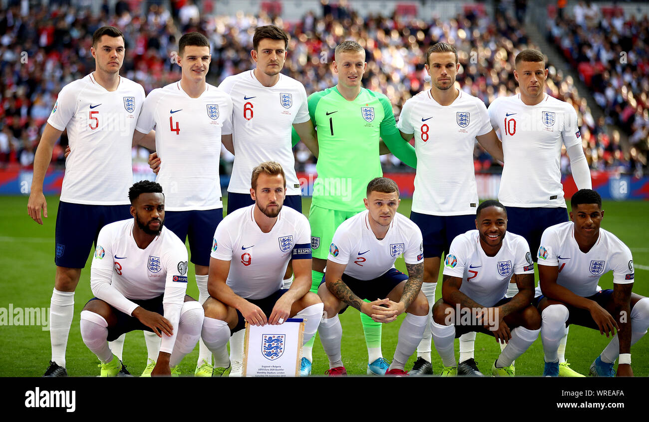 England's Michael Keane (back left to right), Declan Rice, Harry Maguire, Jordan Pickford, Jordan Henderson, Ross Barkley, Danny Rose (front left to right), Harry Kane, Kieran Trippier, Raheem Sterling and Marcus Rashford pose for a photograph before kick-off Stock Photo