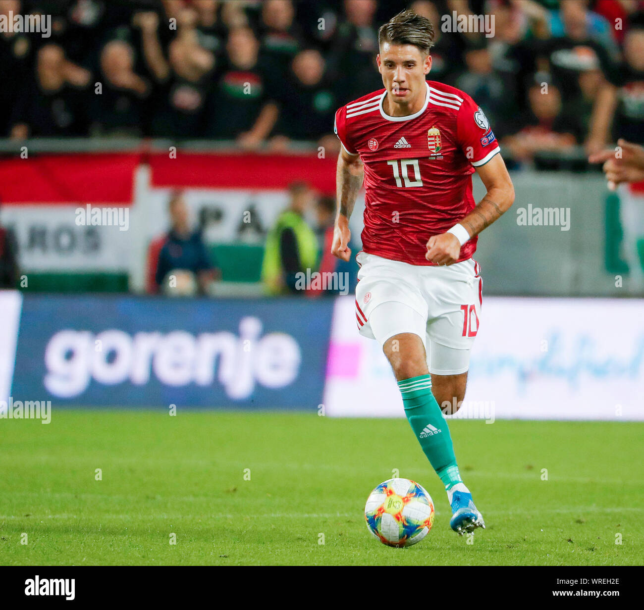 How did Hungary overcome the early tactical deficit? How did Hungary overcome the early tactical deficit?