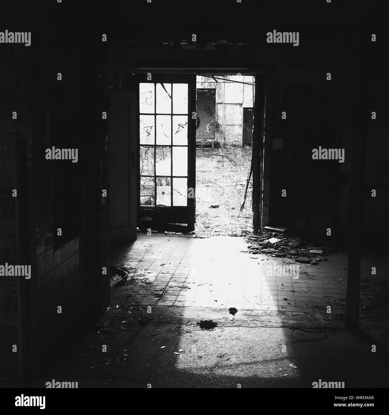 Berlin damaged Black and White Stock Photos & Images - Alamy