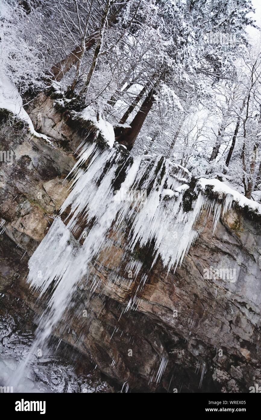 Icicles Hanging From Rock Stock Photo Alamy Icicles Hanging From Rock Stock Photo Alamy