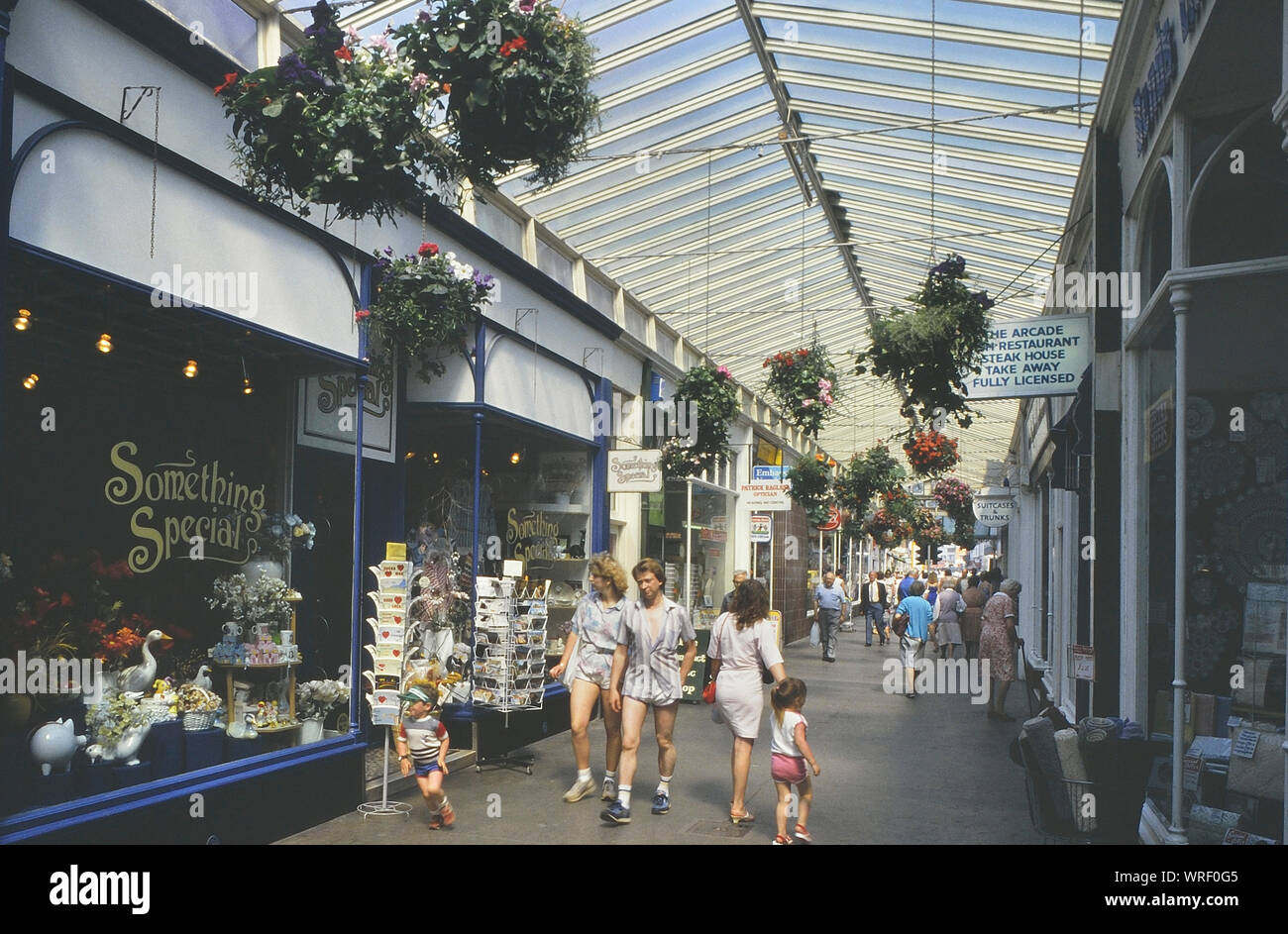 Bognor regis shopping hires stock photography and images Alamy