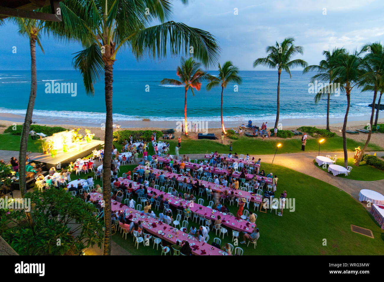 Luau Performance Native tradition hawaii hi-res stock photography and images - Alamy