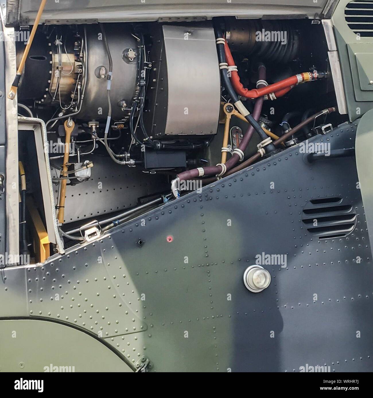 Airport engine hi-res stock photography and images - Alamy