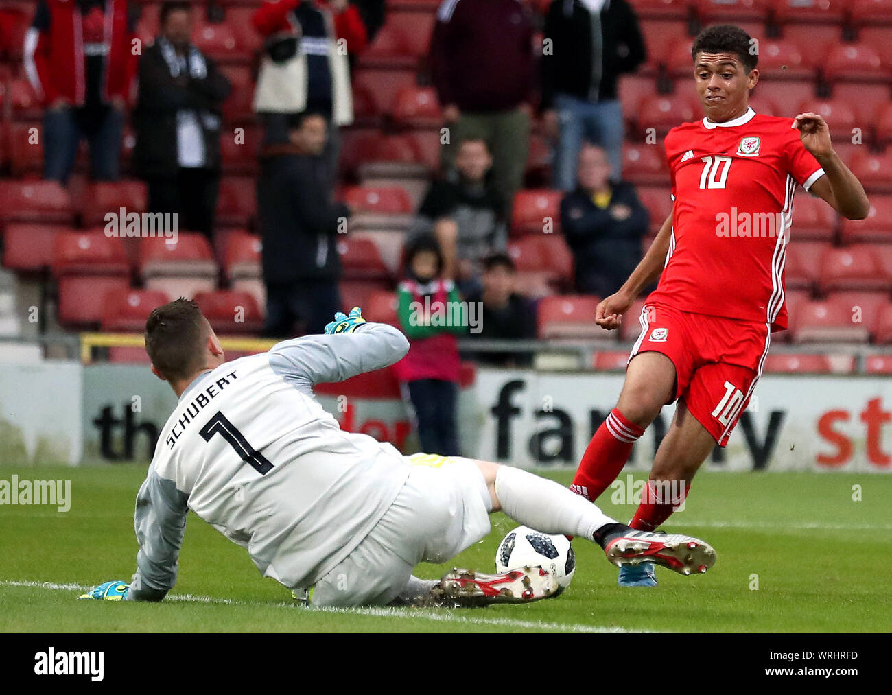 Wales u21 davies hi-res stock photography and images - Alamy