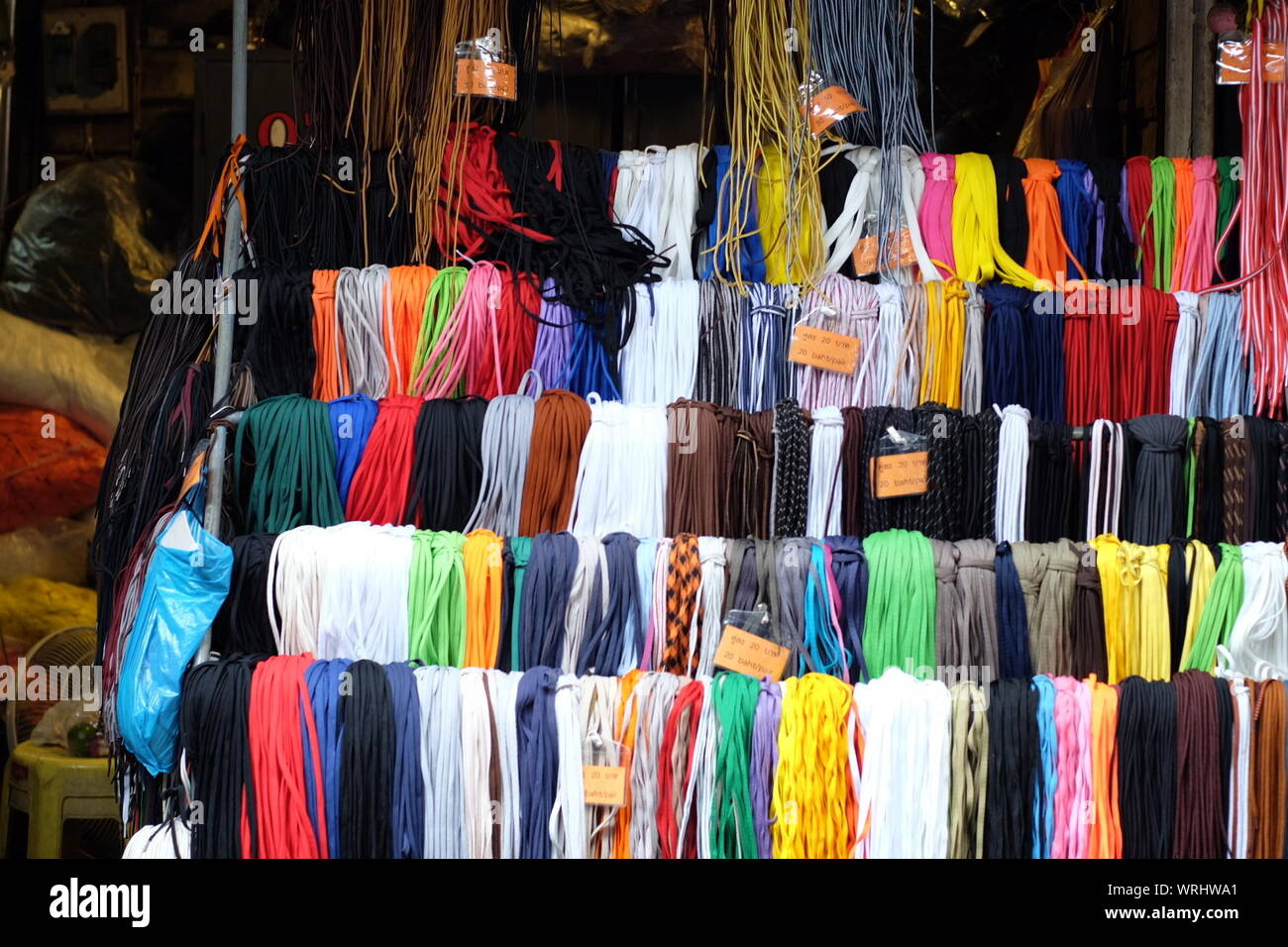 Colored ropes hi-res stock photography and images - Alamy