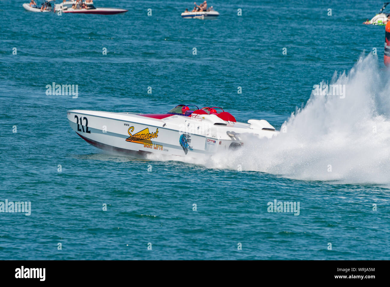 Powerboat offshore superboat hires stock photography and images Alamy