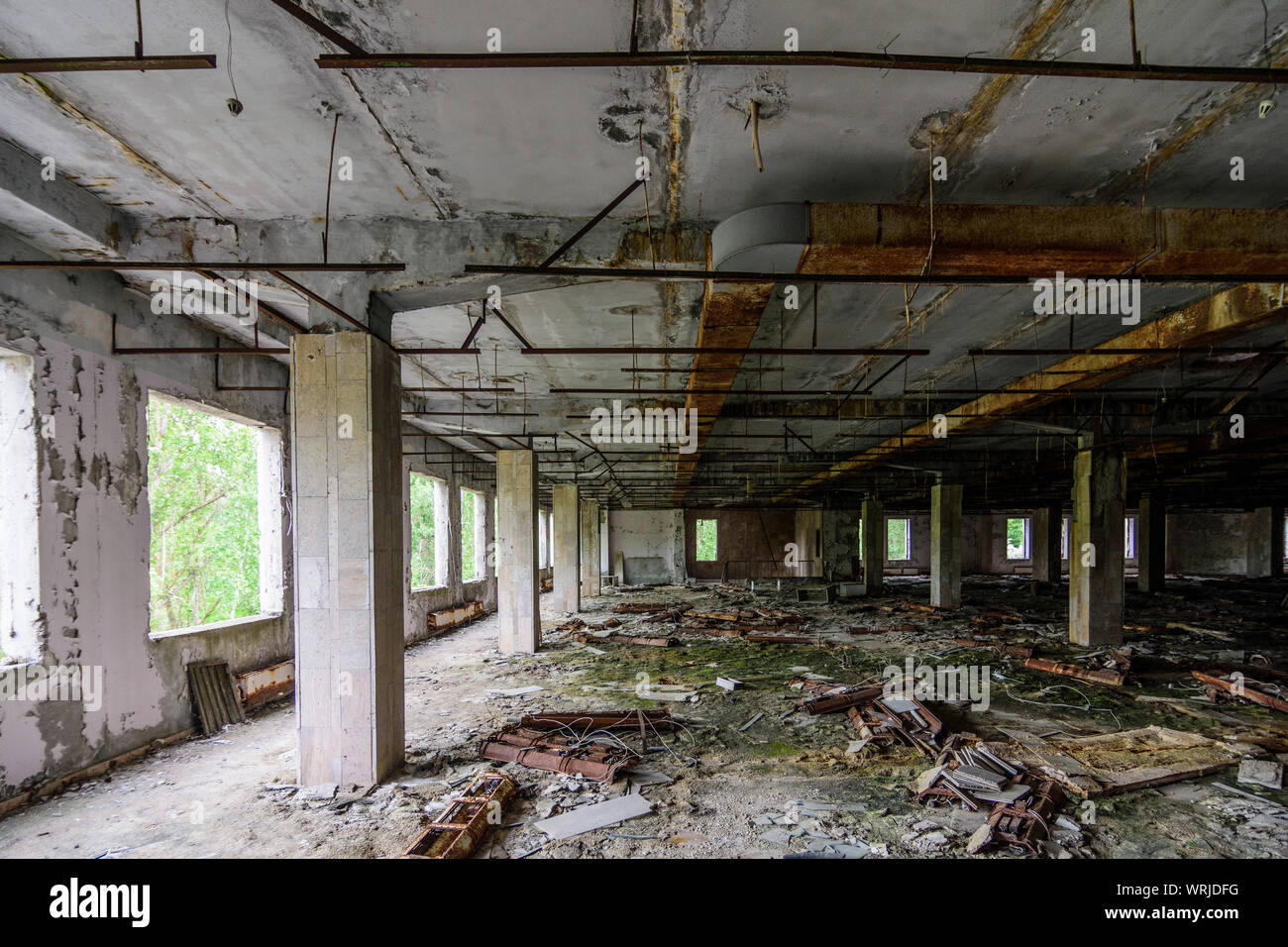 Pripyat (Prypiat): abandoned supermarket in Chernobyl (Chornobyl) Exclusion Zone, Kiev Oblast, Ukraine Stock Photo