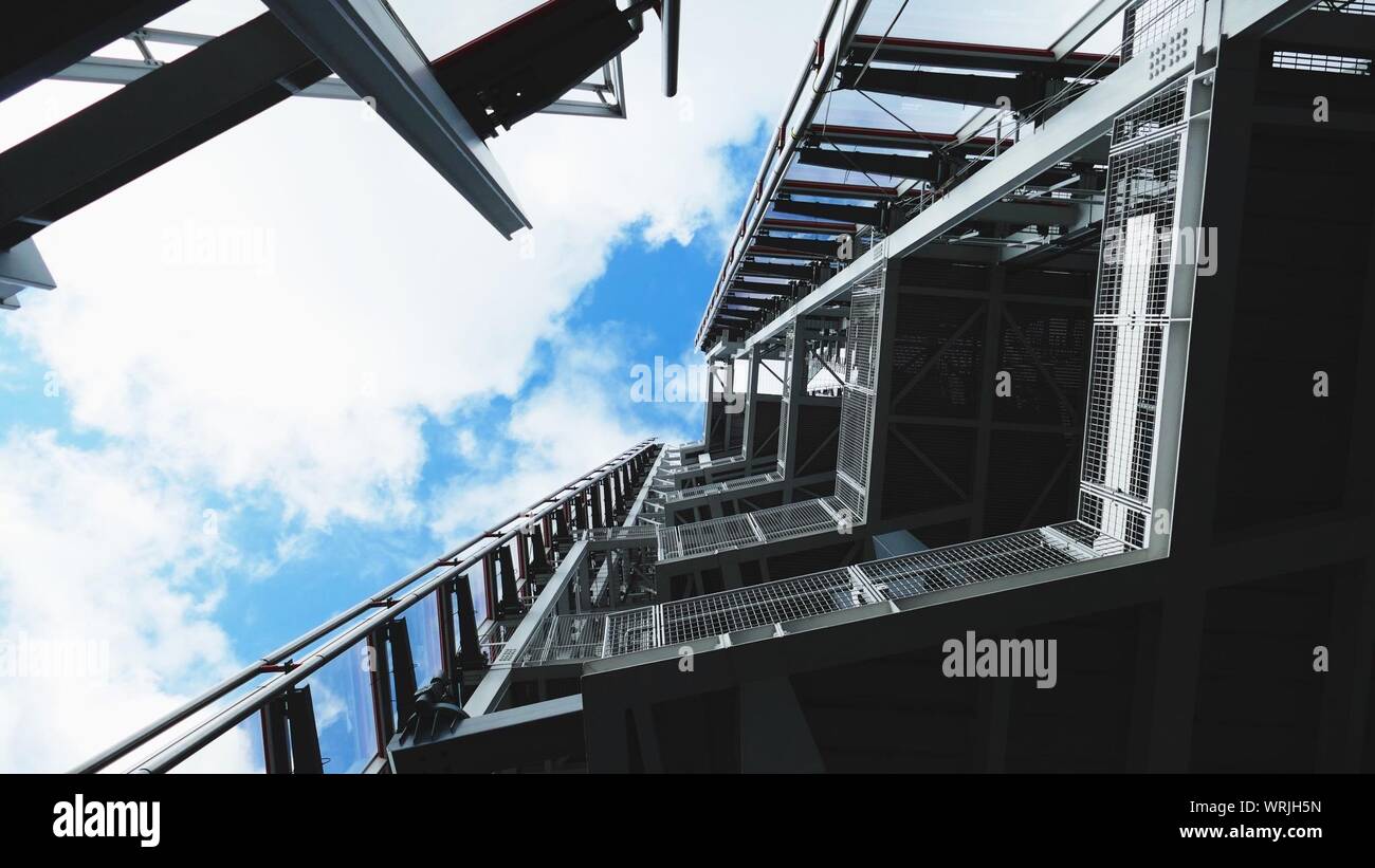 Shard pattern hi-res stock photography and images - Alamy