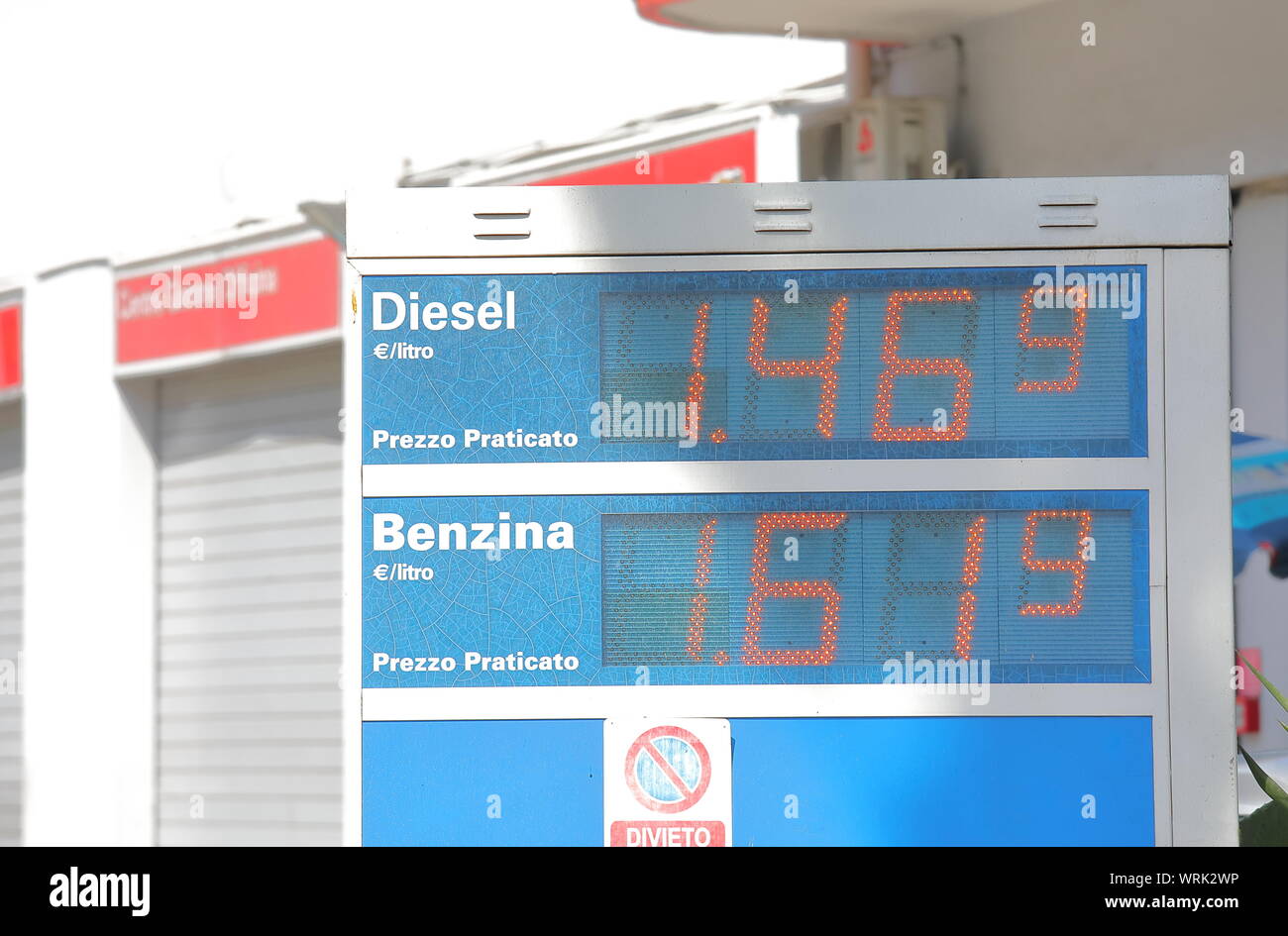 Petrol station rome hires stock photography and images Alamy