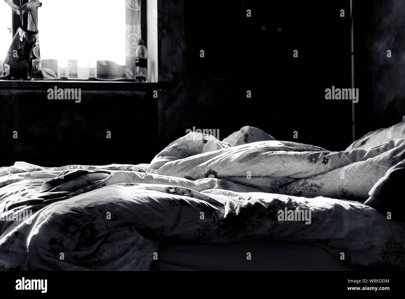 Bed unmade hires stock photography and images Alamy