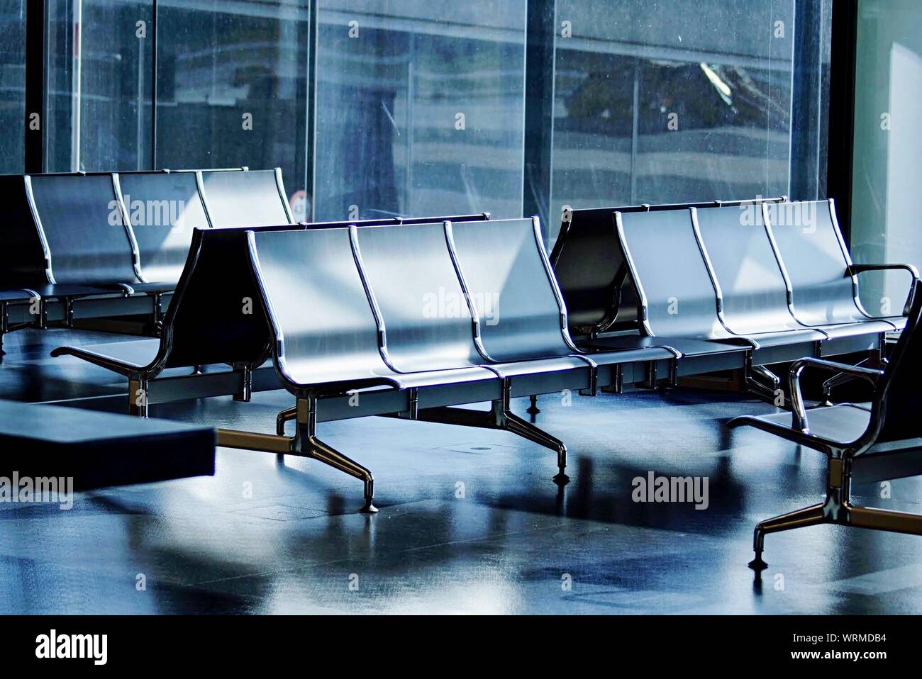 Empty waiting room with chairs hi-res stock photography and images - Alamy